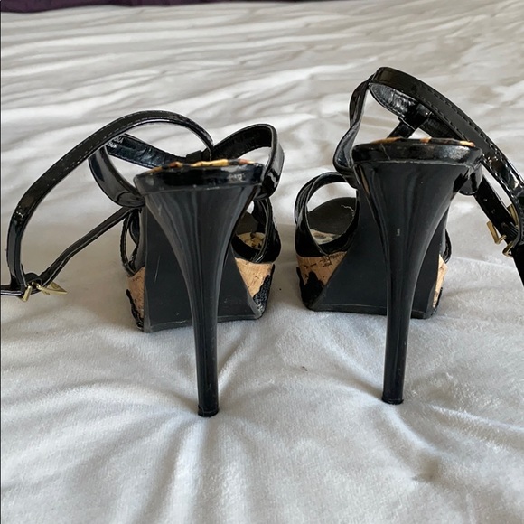 Stroppy heels with lace detail - Picture 4 of 5